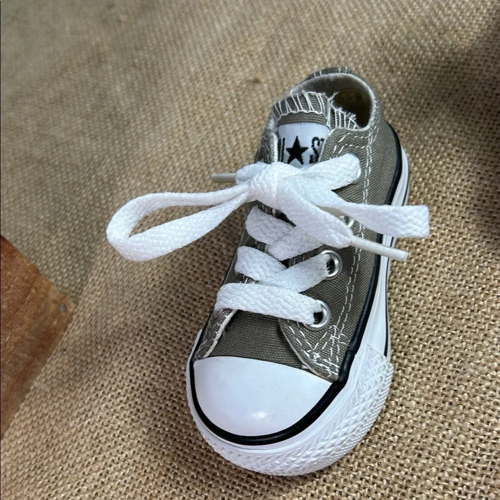 Converse All Star Sneakers in Gray and White